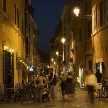 Street scene in Via Della Scala during early evening, Tratevere.